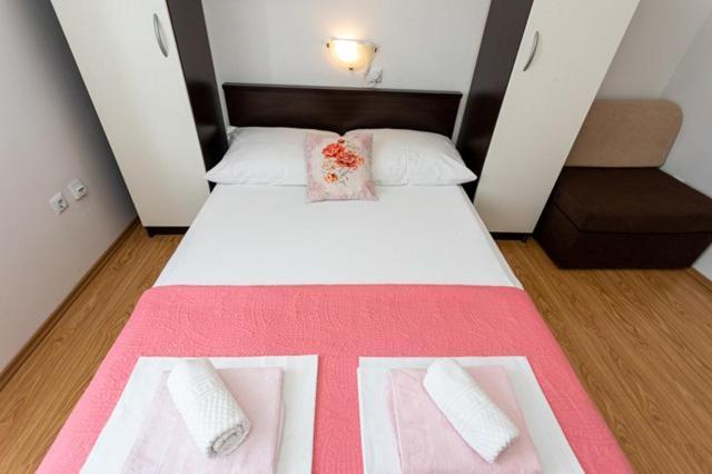 Apartments Marinko Baška Eksteriør billede