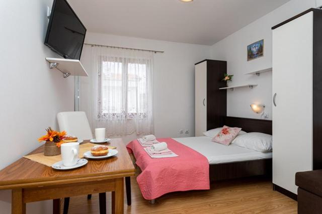 Apartments Marinko Baška Eksteriør billede